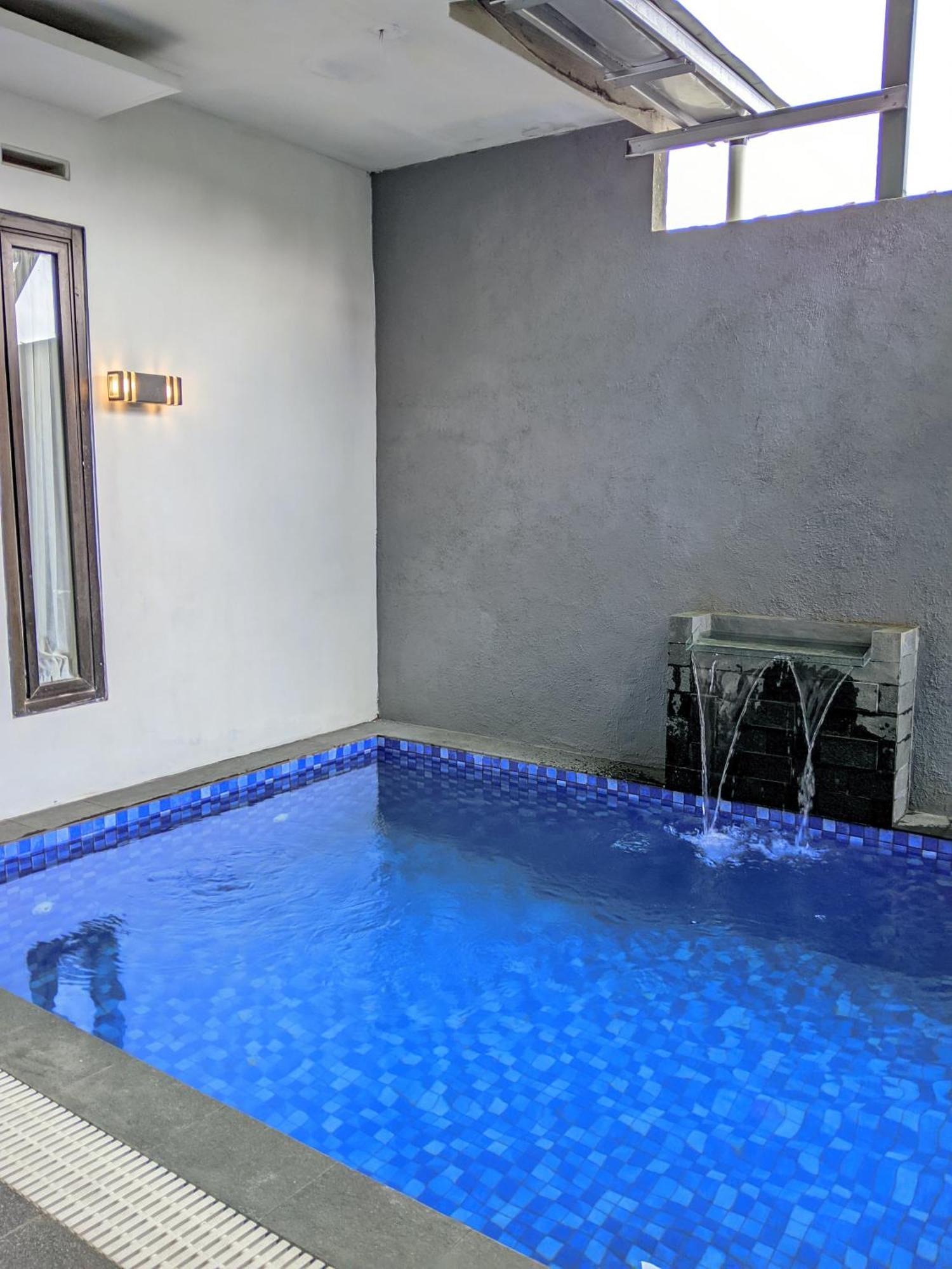 Mutiara Panderman Villa Tlekung Exterior photo